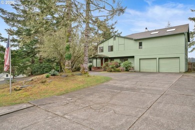 Beach Home For Sale in Florence, Oregon