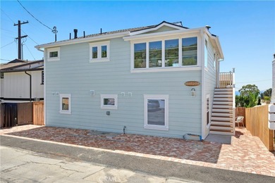 Beach Townhome/Townhouse Active Under Contract in Laguna Beach, California
