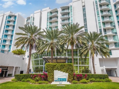 Beach Condo For Sale in Aventura, Florida