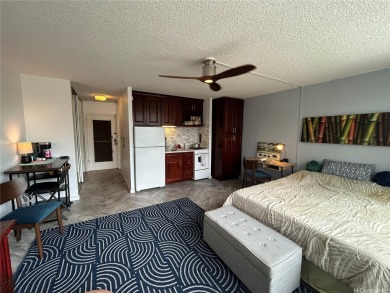 Beach Condo For Sale in Honolulu, Hawaii