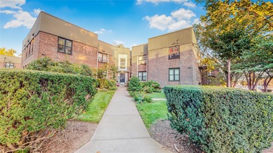 Beach Condo Sale Pending in East Elmhurst, New York