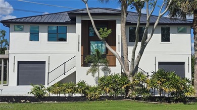 Beach Home For Sale in Fort Myers, Florida