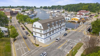 Beach Condo For Sale in South Haven, Michigan