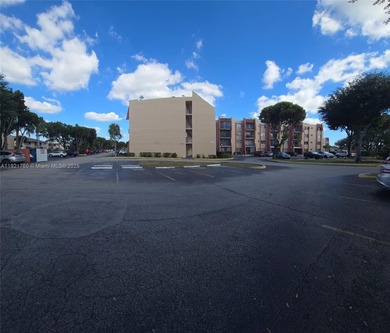 Beach Condo For Sale in Miami, Florida