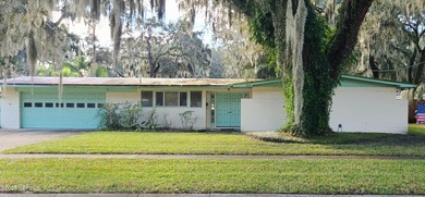 Beach Home Sale Pending in Jacksonville, Florida