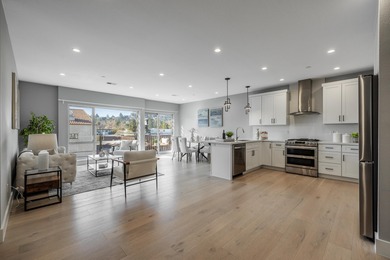 Beach Condo For Sale in San Carlos, California