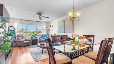 Beach Condo For Sale in Hollywood, Florida