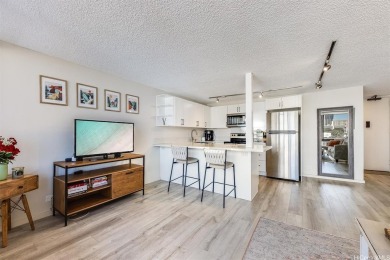 Beach Condo For Sale in Honolulu, Hawaii