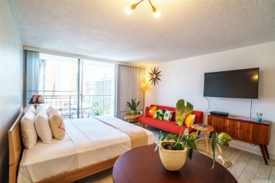 Beach Condo Active Under Contract in Honolulu, Hawaii