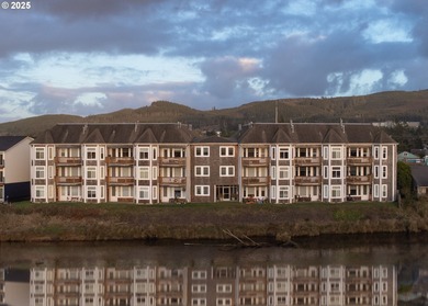 Beach Condo For Sale in Seaside, Oregon