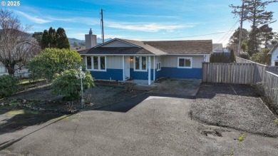 Beach Home For Sale in Seaside, Oregon