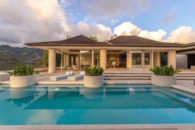Beach Home Sale Pending in Honolulu, Hawaii