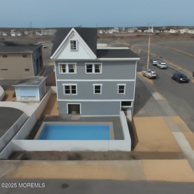 Beach Home For Sale in Ortley Beach, New Jersey