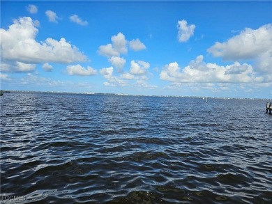 Beach Lot For Sale in Fort Myers, Florida