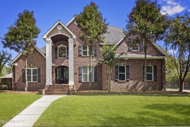 Beach Home For Sale in Pascagoula, Mississippi