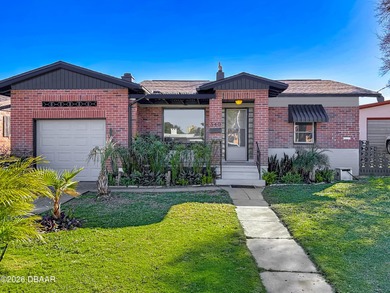 Home For Sale in Daytona Beach image photo picture