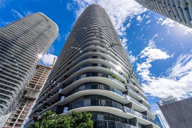Beach Condo For Sale in Miami, Florida