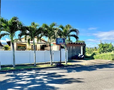 Beach Home For Sale in Haleiwa, Hawaii