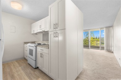 Beach Condo For Sale in Aiea, Hawaii