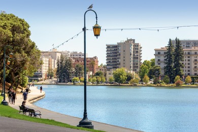 Beach Condo For Sale in Oakland, California