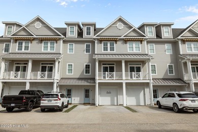 Beach Townhome/Townhouse Active Under Contract in Beaufort, North Carolina