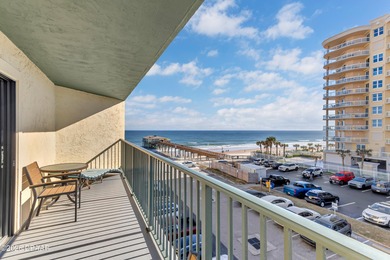 Beach Condo For Sale in Daytona Beach, Florida