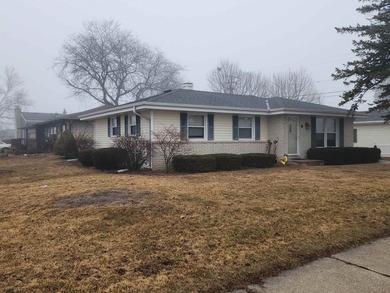 Beach Home For Sale in Racine, Wisconsin
