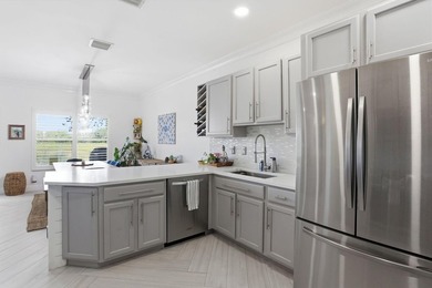Beach Townhome/Townhouse Active Under Contract in Greenacres, Florida