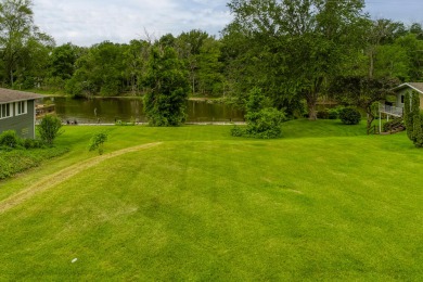 Great buildable lot on St Joseph river!  This property has a - Beach Lot for sale in Benton Harbor, Michigan on Beachhouse.com