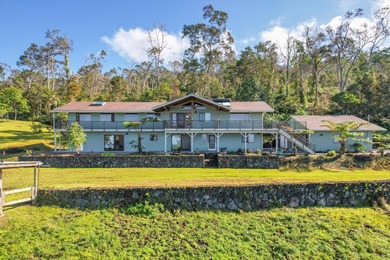 Beach Home For Sale in Kailua Kona, Hawaii