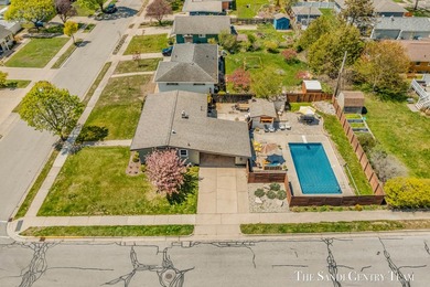 Beach Home For Sale in Grand Haven, Michigan