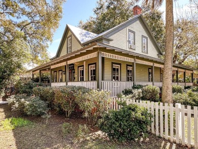 Beach Home For Sale in Apalachicola, Florida
