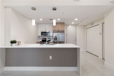 Beach Condo For Sale in Bonita Springs, Florida