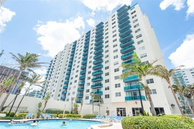 Beach Condo For Sale in Hollywood, Florida
