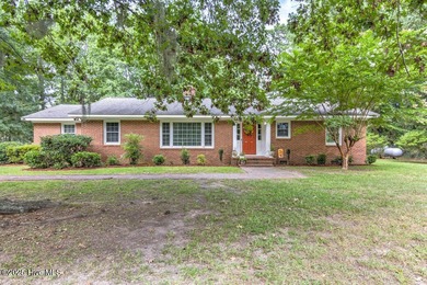 Beach Home For Sale in New Bern, North Carolina