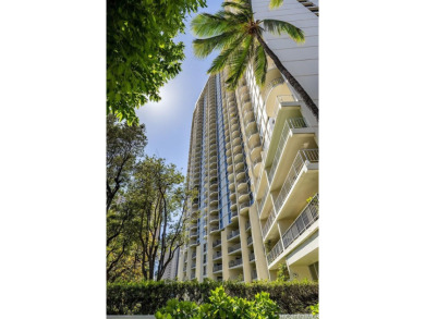 Beach Condo For Sale in Honolulu, Hawaii