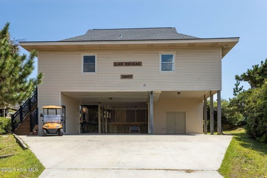 Beach Home For Sale in Emerald Isle, North Carolina