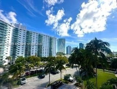 Beach Condo For Sale in Sunny Isles Beach, Florida