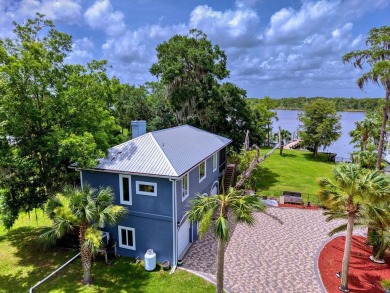 Beach Home For Sale in Apalachicola, Florida
