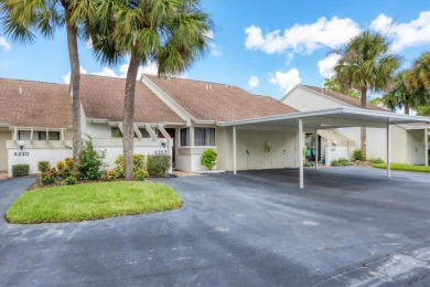 Beach Home For Sale in Sarasota, Florida