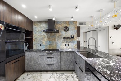 Beach Condo For Sale in Aventura, Florida