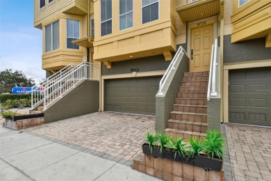 Beach Townhome/Townhouse For Sale in Tampa, Florida