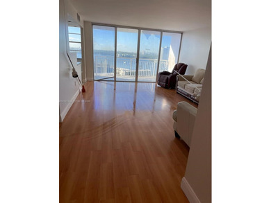 Beach Condo For Sale in Aventura, Florida
