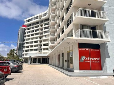 Beach Condo For Sale in Hallandale Beach, Florida