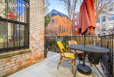 Beach Townhome/Townhouse For Sale in New York, New York