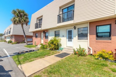 Beach Condo For Sale in Daytona Beach Shores, Florida