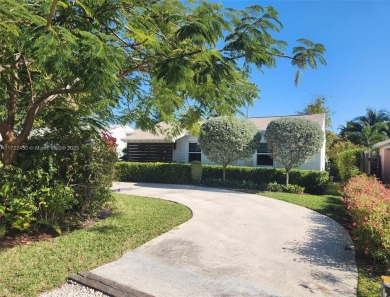 Beach Home For Sale in Fort Lauderdale, Florida