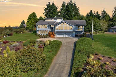 Beach Home For Sale in Florence, Oregon