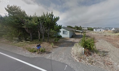 Beach Home For Sale in Ocean Park, Washington