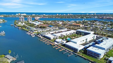 Beach Condo For Sale in New Smyrna Beach, Florida